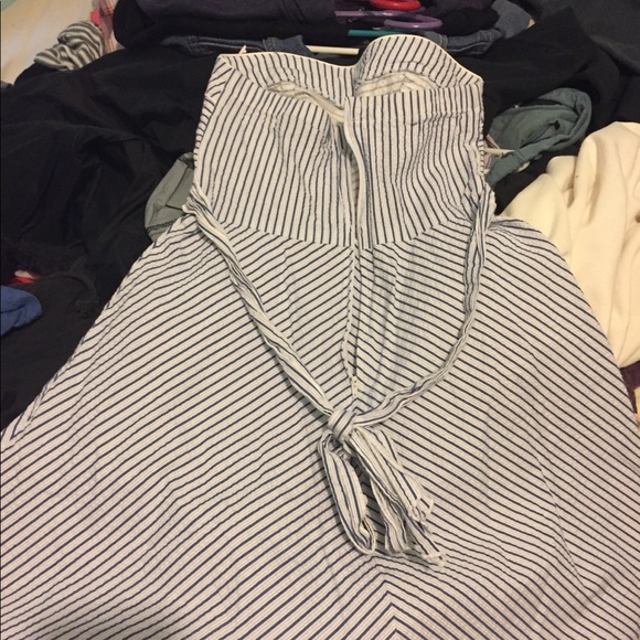 Dillard’s Seesuckers Dress - Picture 4 of 4